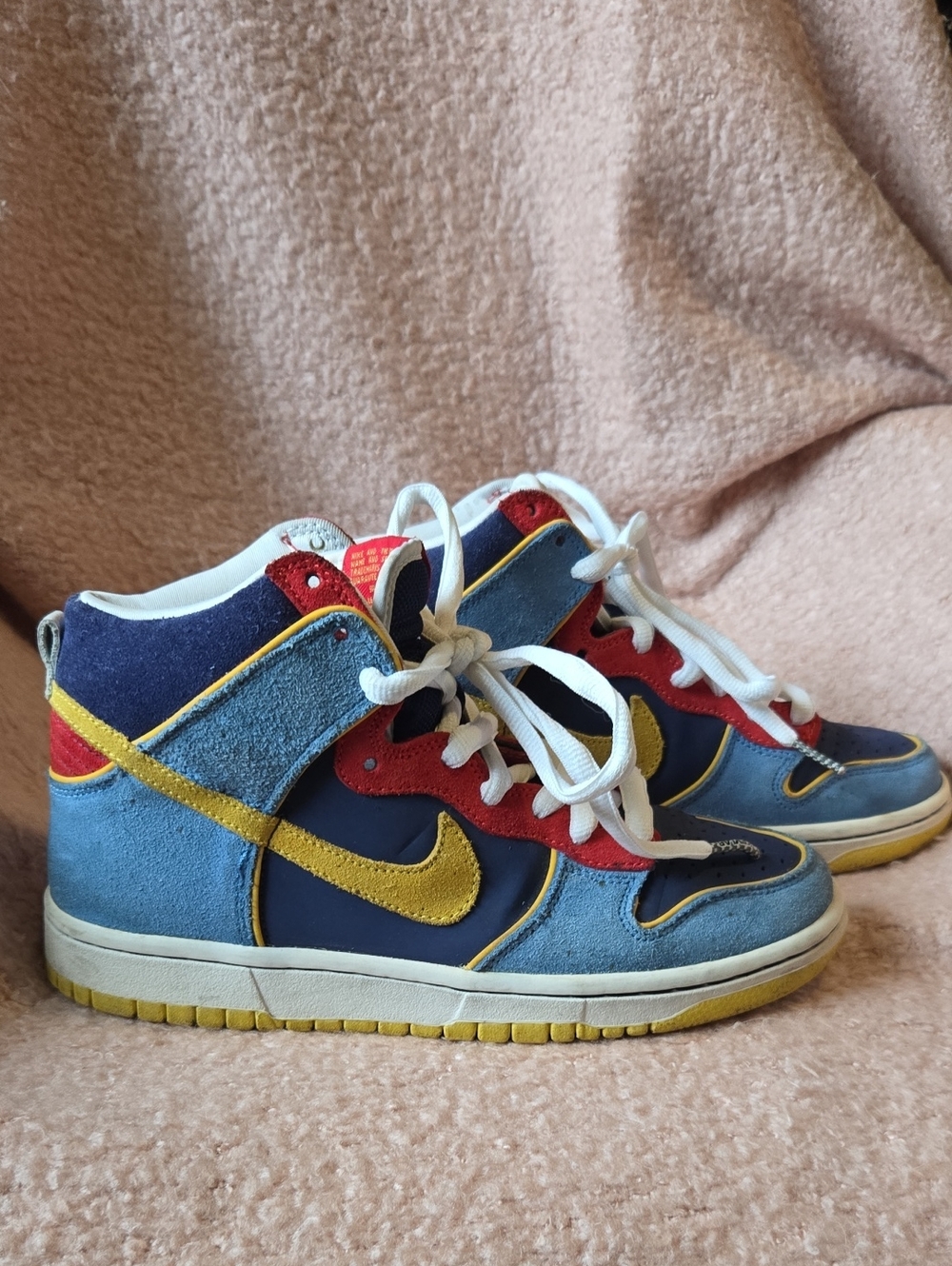 Nike SB Dunk High Pro Mr. Pac-Man